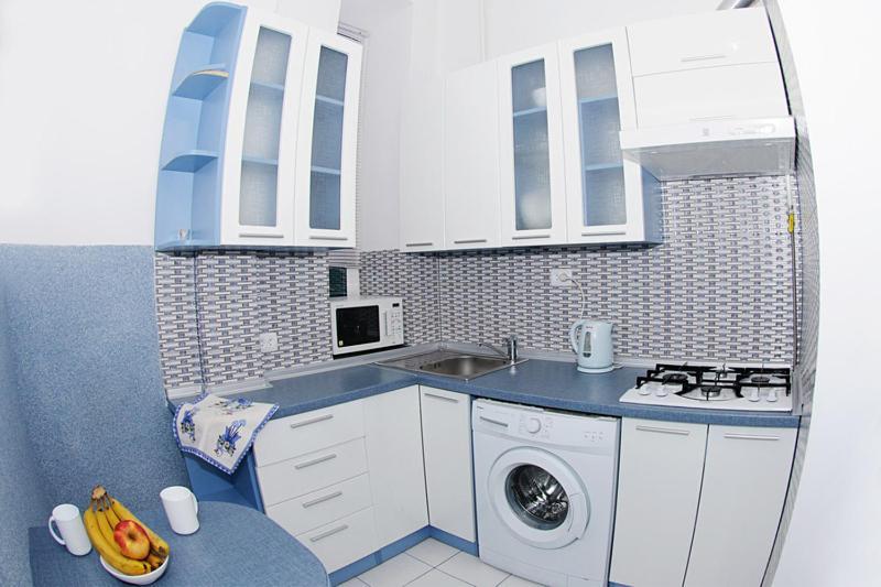 Luxury Apartment Near Rynok Square Lviv Exterior photo