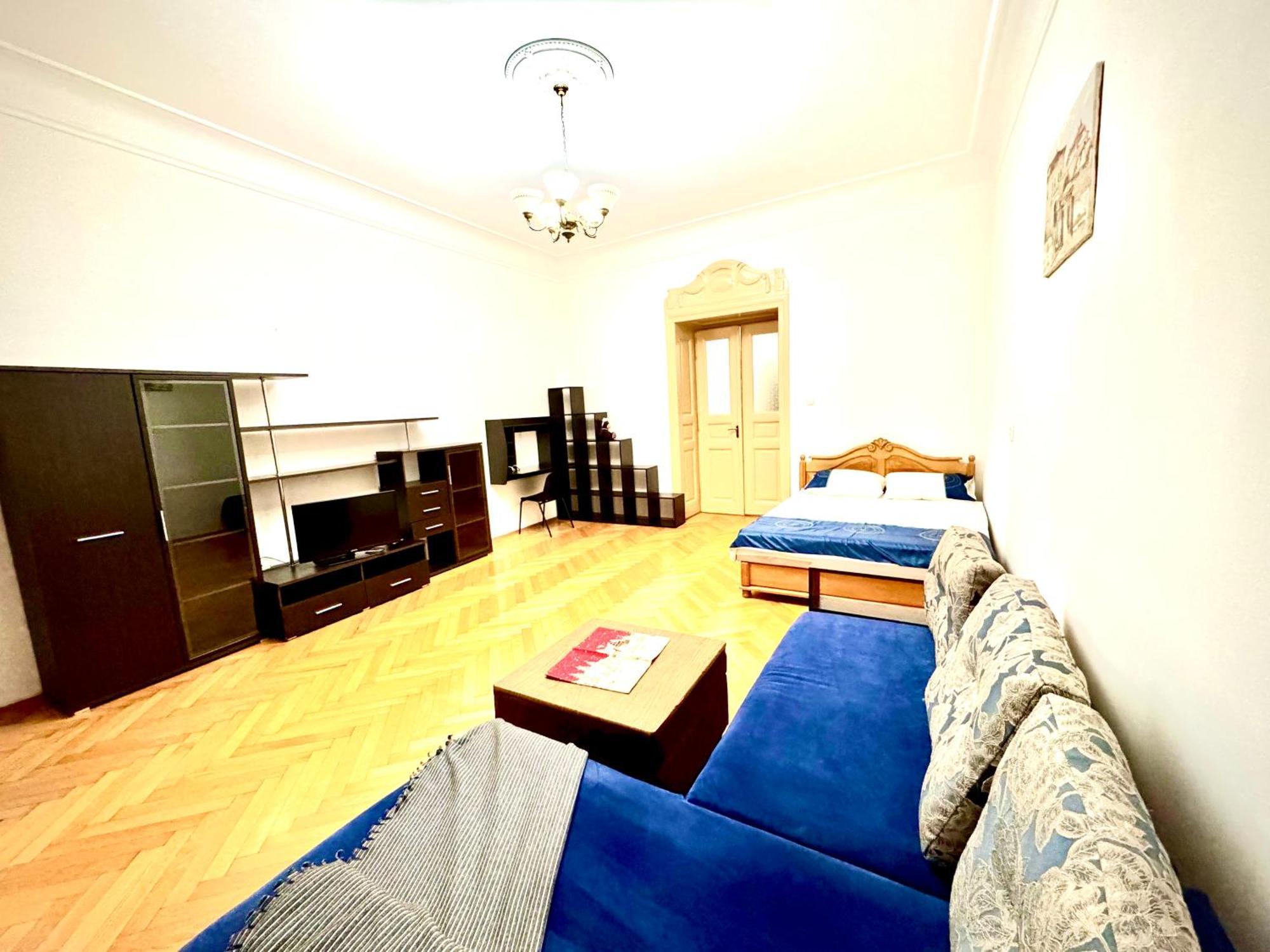 Luxury Apartment Near Rynok Square Lviv Exterior photo